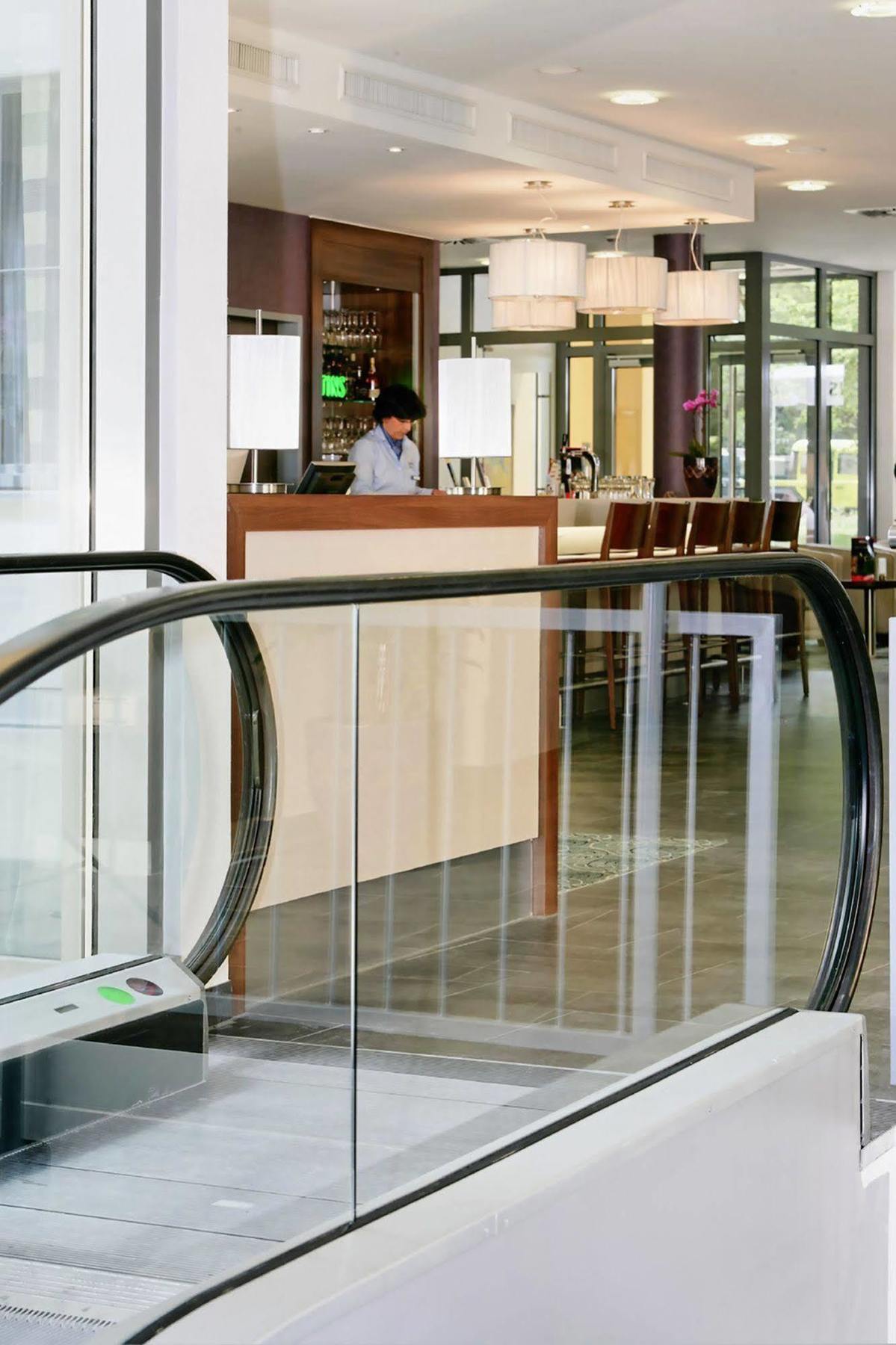 Express By Ihg Hotel